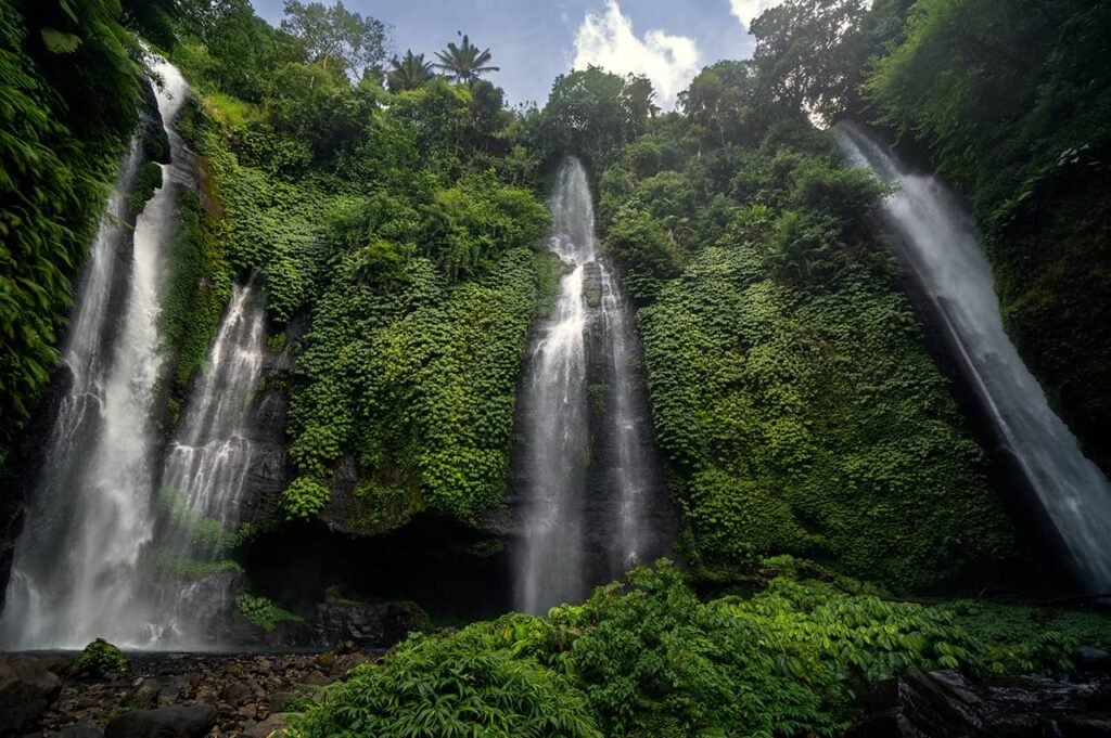 Fiji-waterfall-Lemukih-Bali