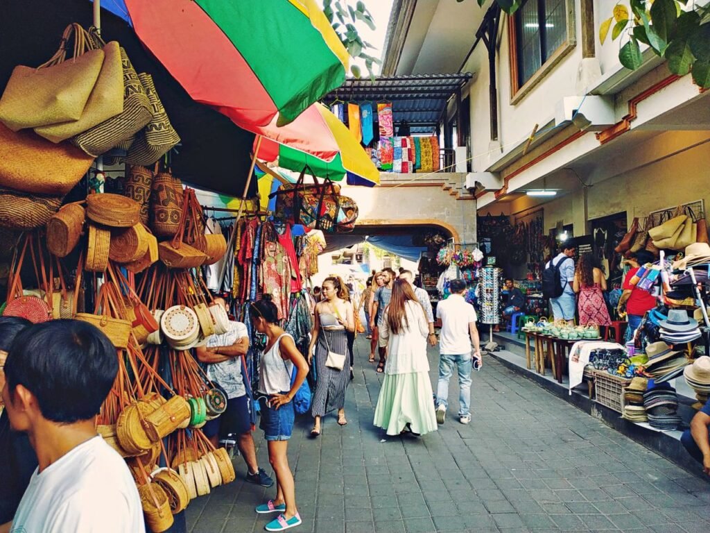 ubud-art-market-souvenir-shop